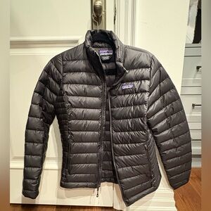 Patagonia light weight puffer - size Small